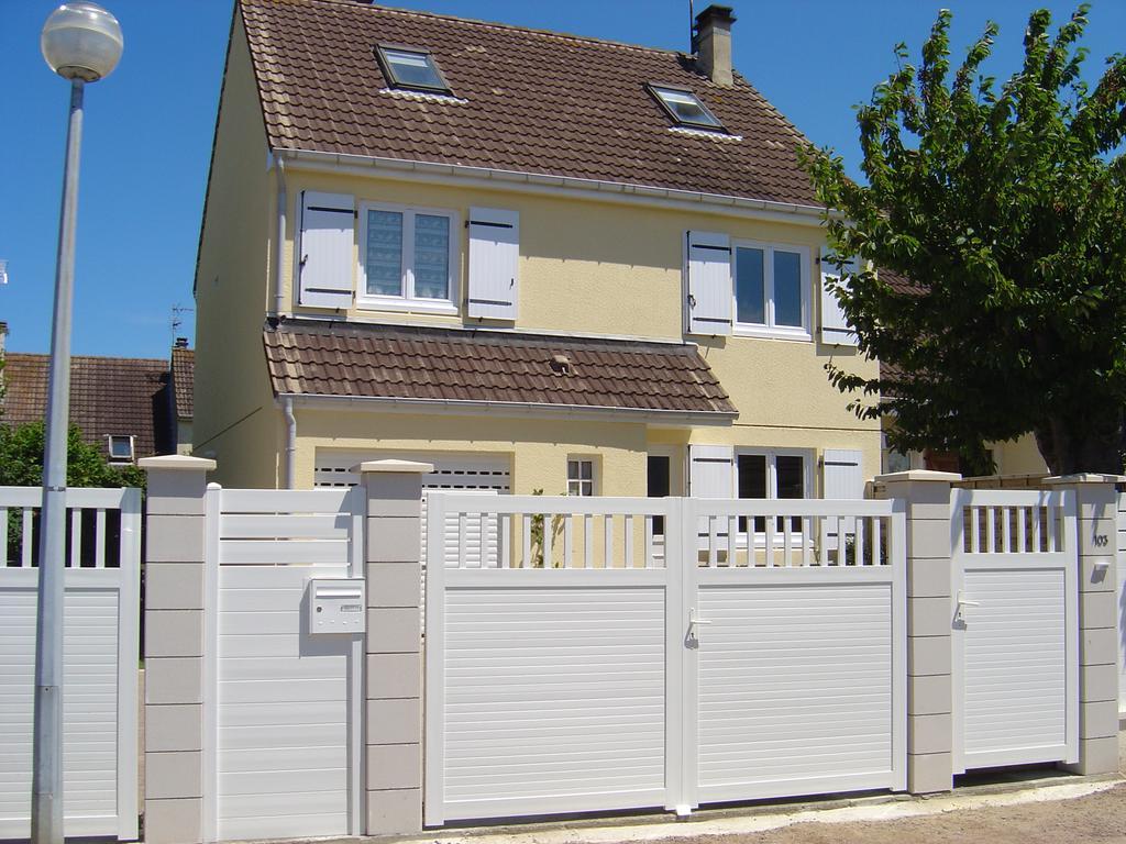 Gîte de Eric et Rose Bernières-sur-Mer Extérieur photo