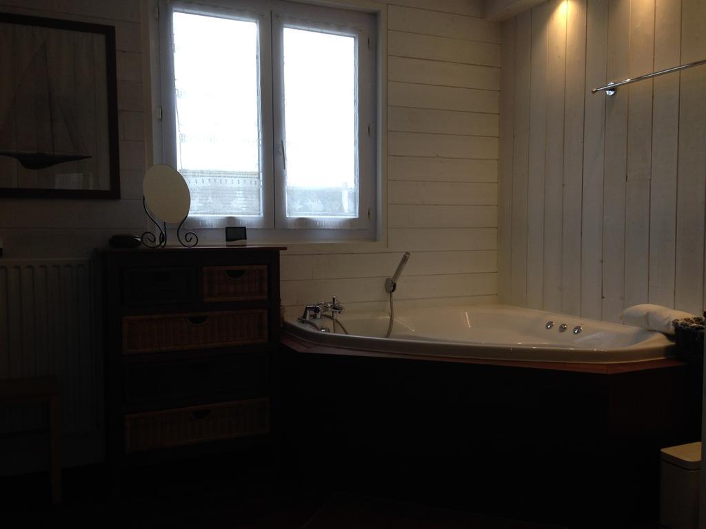 Gîte de Eric et Rose Bernières-sur-Mer Extérieur photo